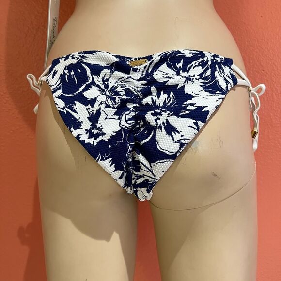 BEACH BUNNY BASICS BIKINI SET!! - Picture 4 of 7